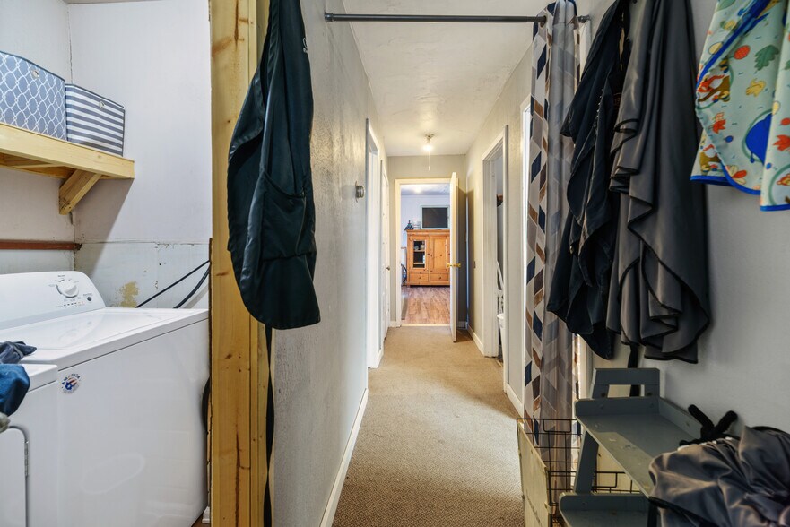 More Photos Of 104 N 3rd St, Kremmling Storefront Retail Residential For Sale