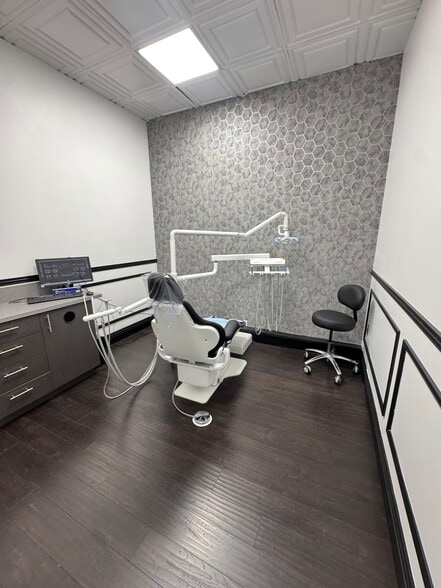More Photos Of 14368-14370 Whittier Blvd, Whittier Storefront For Lease