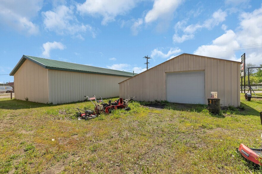 More Photos Of 245 E Main St, Rice Freestanding For Sale