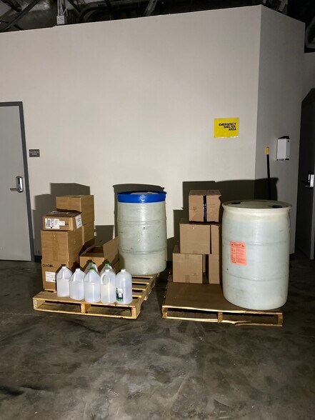 More Photos Of 4300-4302 Fairmont Pky, Pasadena Unknown For Lease