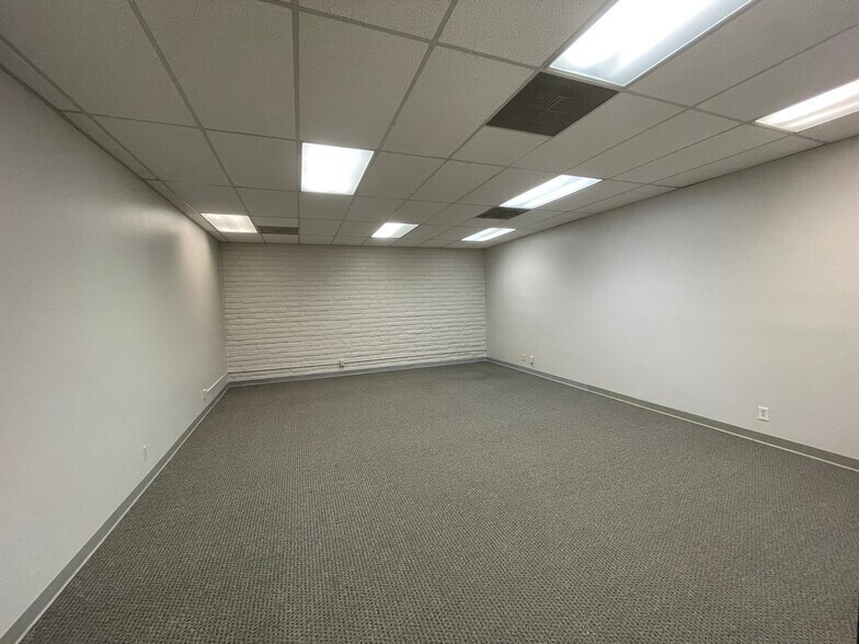 More Photos Of 1556 1st St, Napa Office For Lease