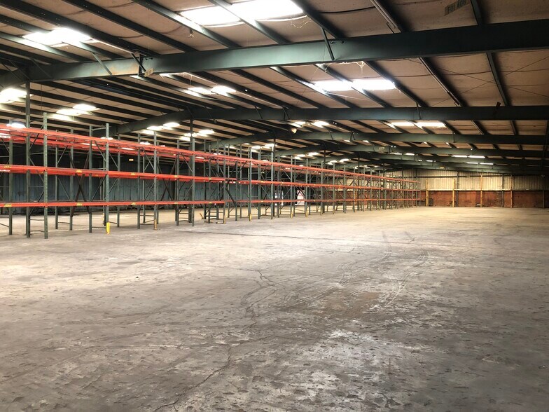 More Photos Of 246-248 N Pearson Rd, Jackson Warehouse For Lease