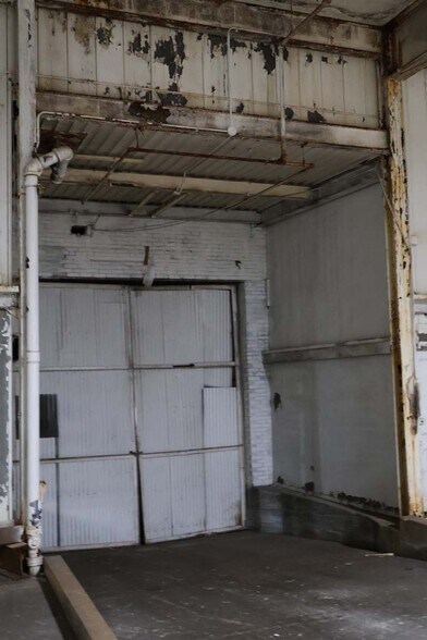 More Photos Of 2120 S Washington Ave, Lansing Warehouse For Sale