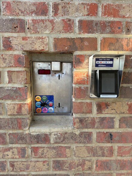 More Photos Of 102 S Fair St, Calhoun Carwash For Sale