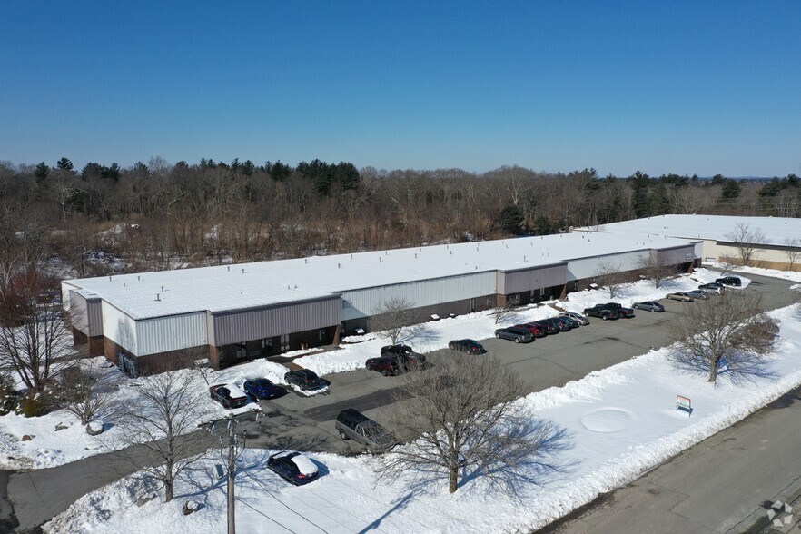More Photos Of 32 Scotland Blvd, Bridgewater Manufacturing For Lease