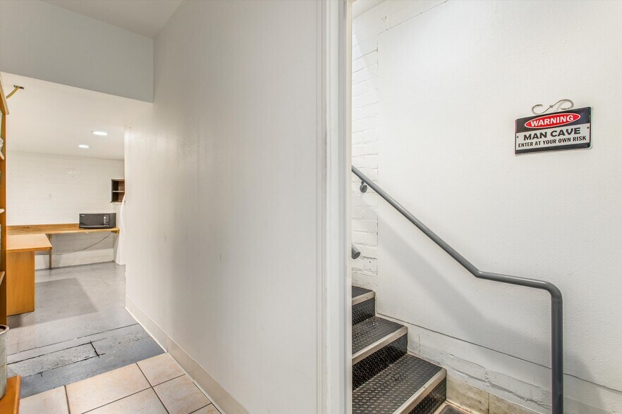More Photos Of 358 N 6th St, Colton Warehouse For Sale