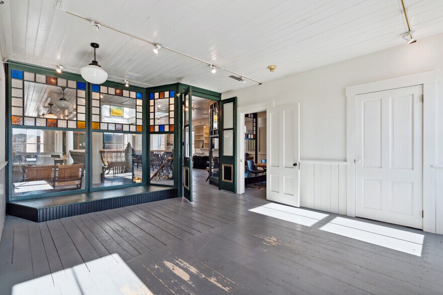 More Photos Of 15 Lebanon St, Hanover Freestanding For Sale
