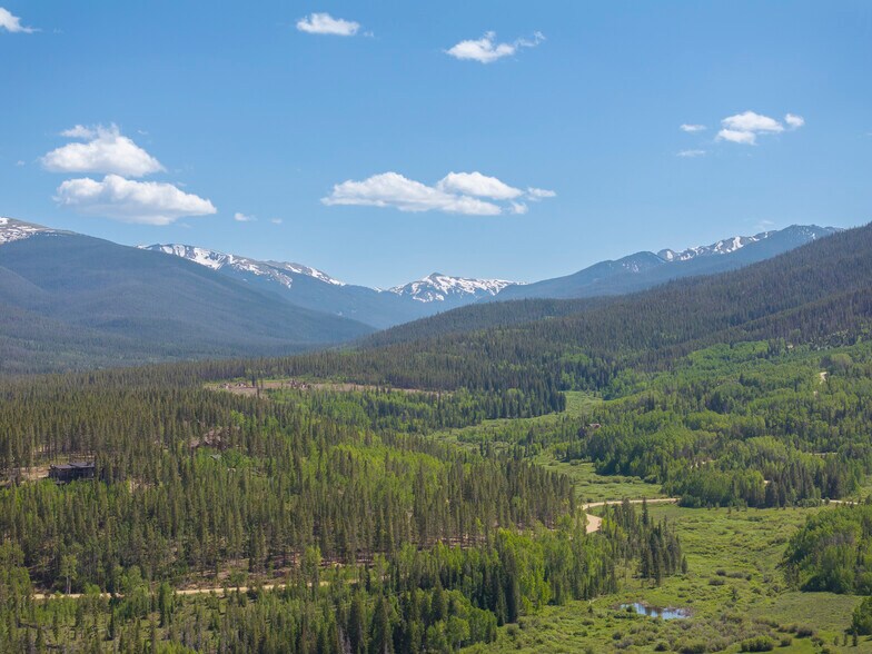 More Photos Of 425 County Road 5001, Fraser Hotel For Sale