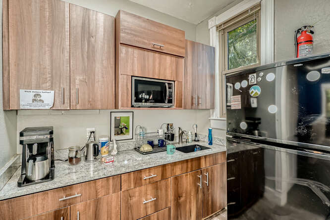 More Photos Of 1719 Emerson St, Denver Office For Lease