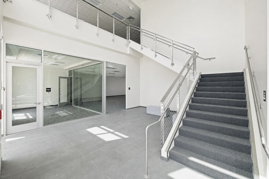 More Photos Of 11311 Western Ave, Garden Grove Manufacturing For Sale