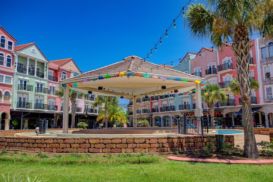 More Photos Of 101 Palm Harbor Pky, Palm Coast Apartments For Sale