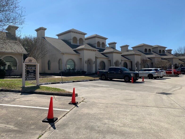 More Photos Of 12826 Willow Centre Dr, Houston Loft Creative Space For Sale