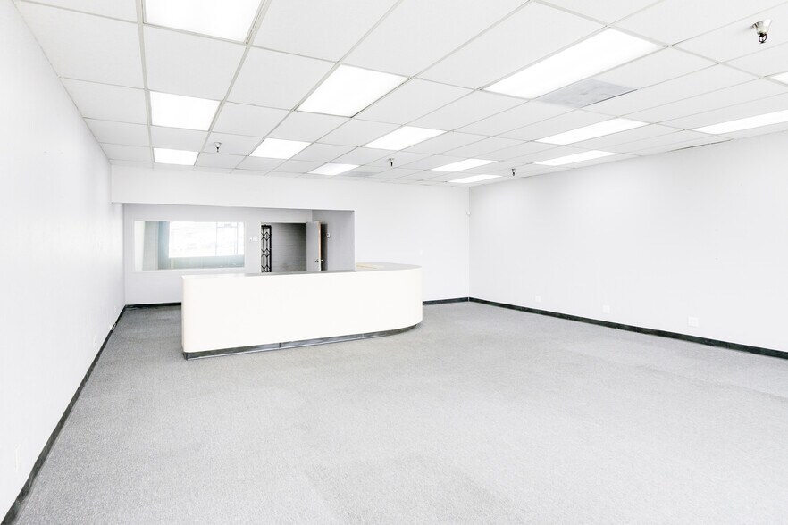 More Photos Of 1011-1045 N Azusa Ave, Covina General Retail For Lease