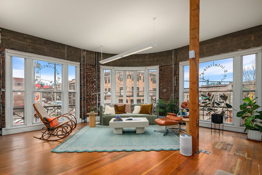 More Photos Of 824 E Pike St, Seattle Storefront Retail Office For Sale