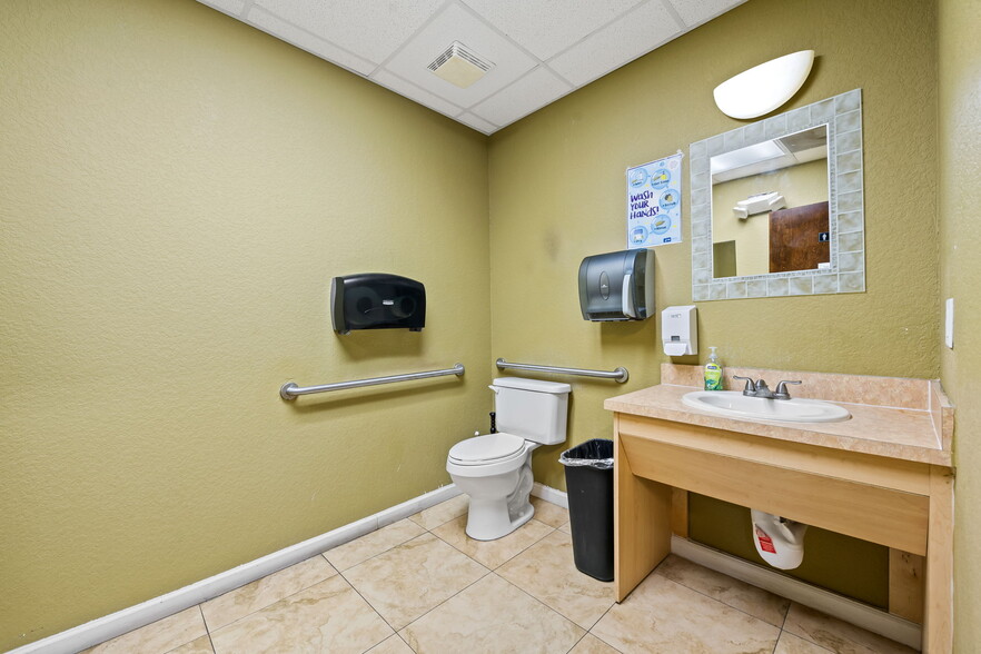 More Photos Of 914 NW 6th St, Fort Lauderdale Loft Creative Space For Lease