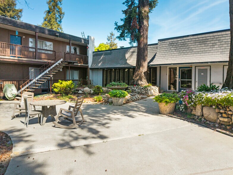 More Photos Of 22427 Montgomery St, Hayward Congregate Senior Housing For Sale