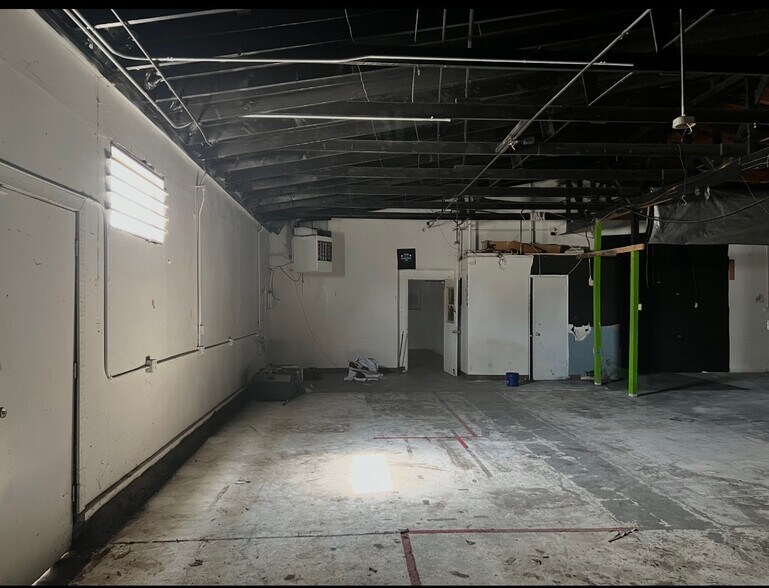 More Photos Of 4330-4332 E Belmont Ave, Fresno Storefront For Sale