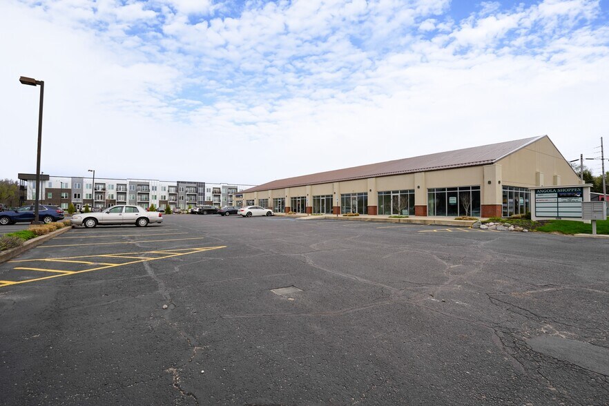 More Photos Of 1202 W Maumee St, Angola Storefront Retail Office For Lease