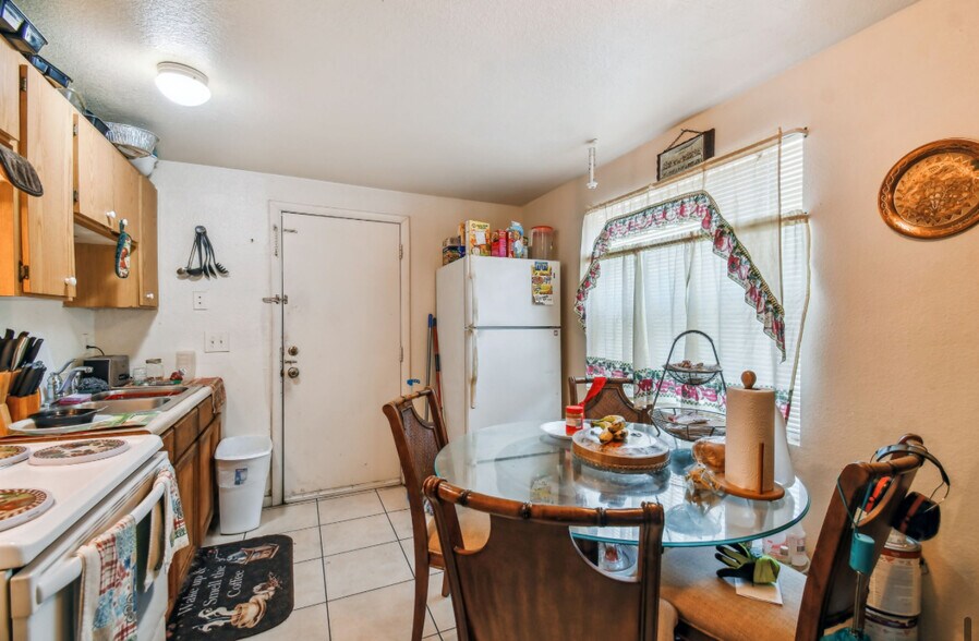 More Photos Of 4507-4517 E Giddens Ave, Tampa Multifamily For Sale