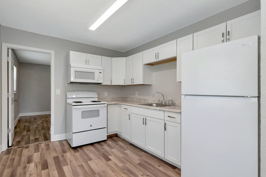 More Photos Of , Bradenton Multifamily For Sale