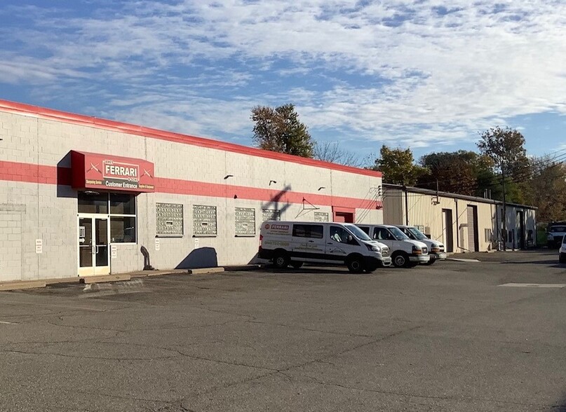 Primary Photo Of 148 N Groesbeck Hwy, Mount Clemens Warehouse For Lease