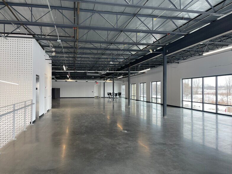 More Photos Of 1808 SW Magazine Rd, Ankeny Office For Lease