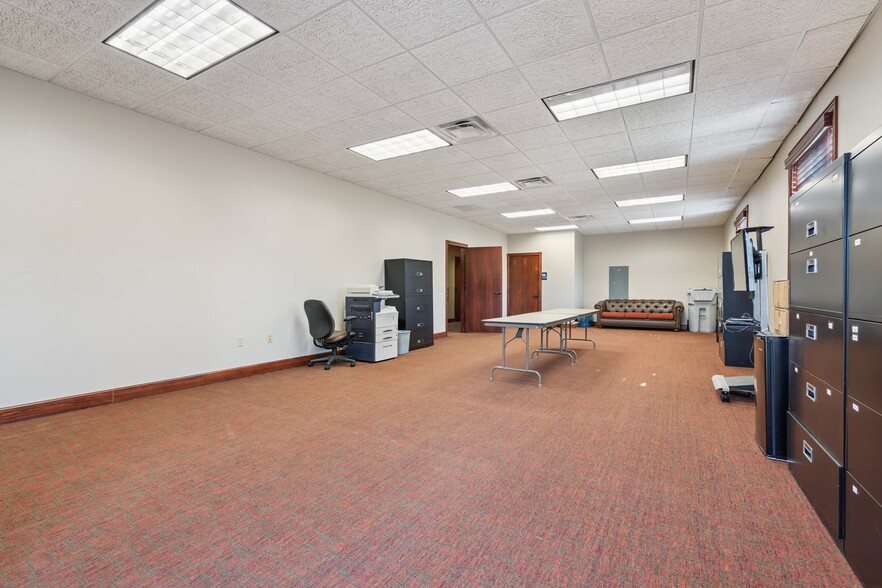 More Photos Of 525 S Jardot Rd, Stillwater Office Residential For Sale