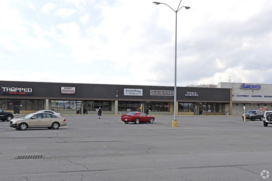 More Photos Of 127-217 Forks of the River Pky, Sevierville Unknown For Lease