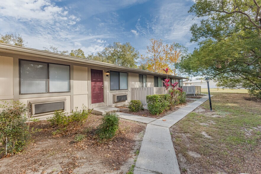 More Photos Of 33305 Ryan Dr, Leesburg Apartments For Sale