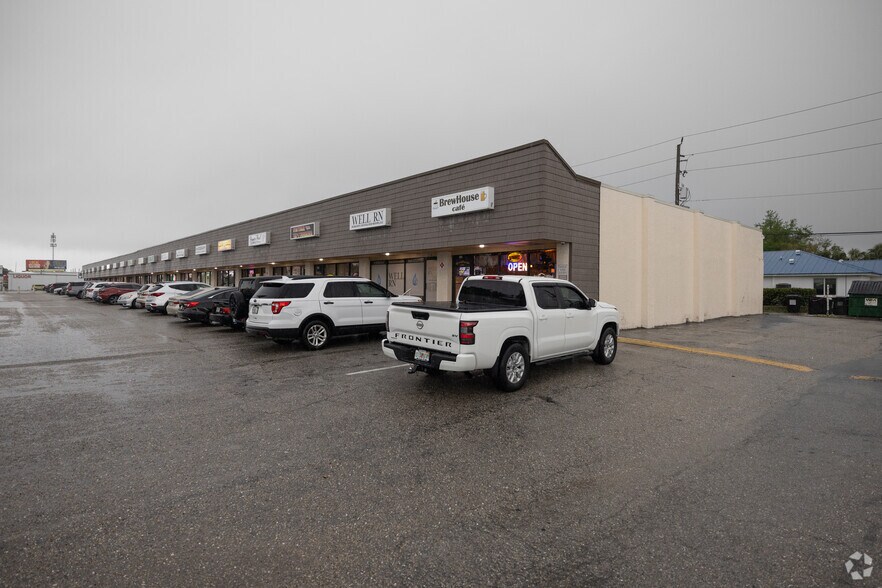 Primary Photo Of 2395 Tamiami Trl, Port Charlotte Storefront Retail Office For Lease