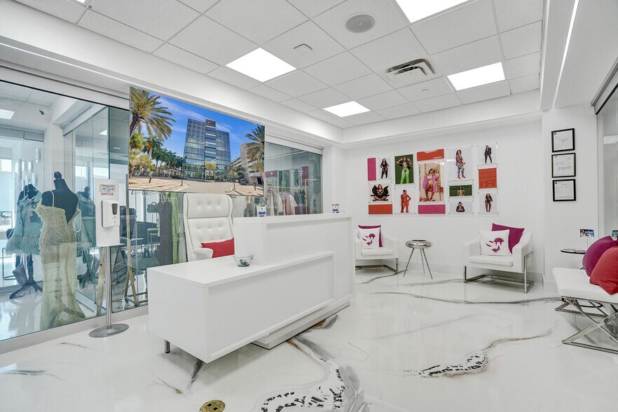 More Photos Of 18851 NE 29th Ave, Aventura Office For Lease