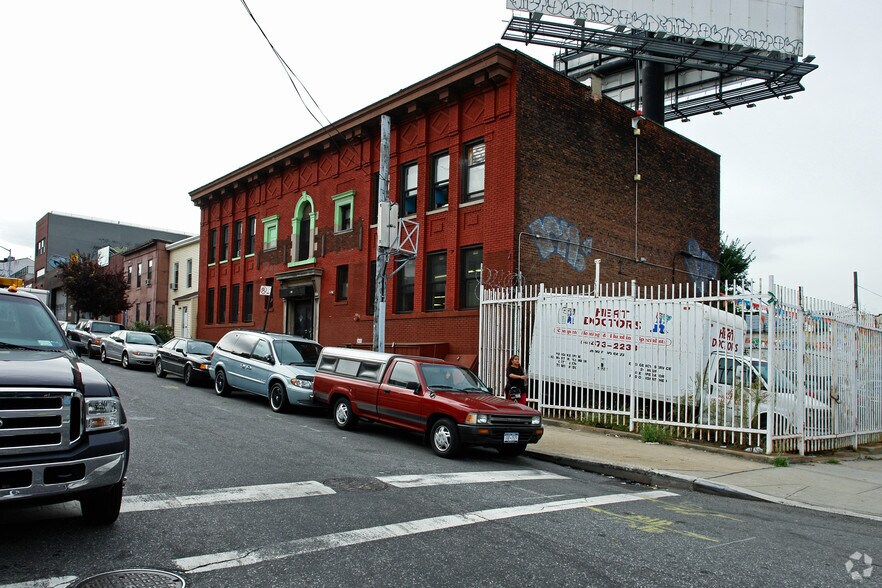 More Photos Of 122-126 18th St, Brooklyn Warehouse For Lease