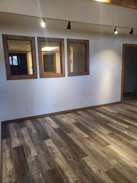 More Photos Of 720 W US Highway 24, Woodland Park Office Residential For Lease