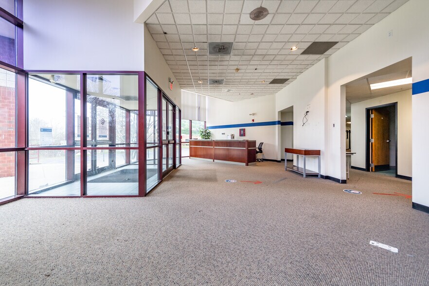 More Photos Of 5 Campanelli Cir, Canton Research And Development For Lease