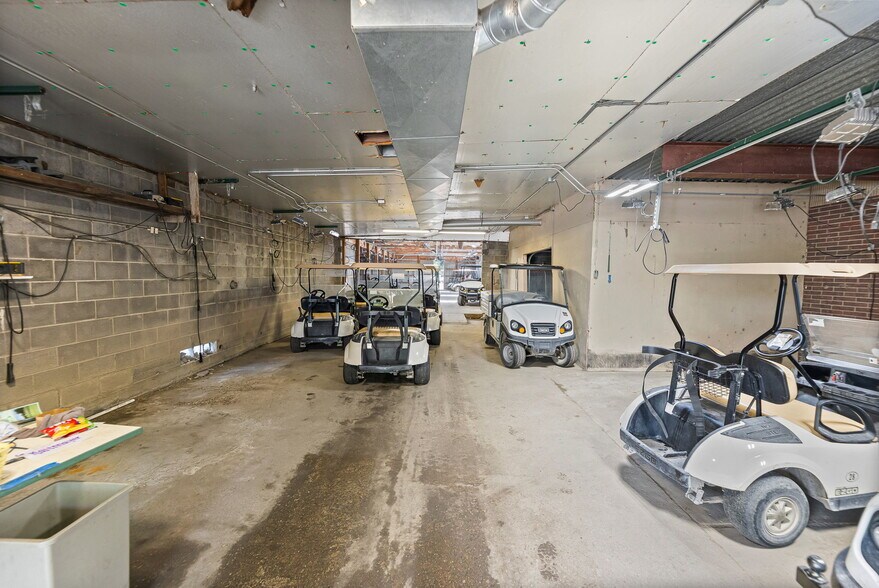 More Photos Of 200 Arlington Dr, Granite City Golf Course Driving Range For Sale