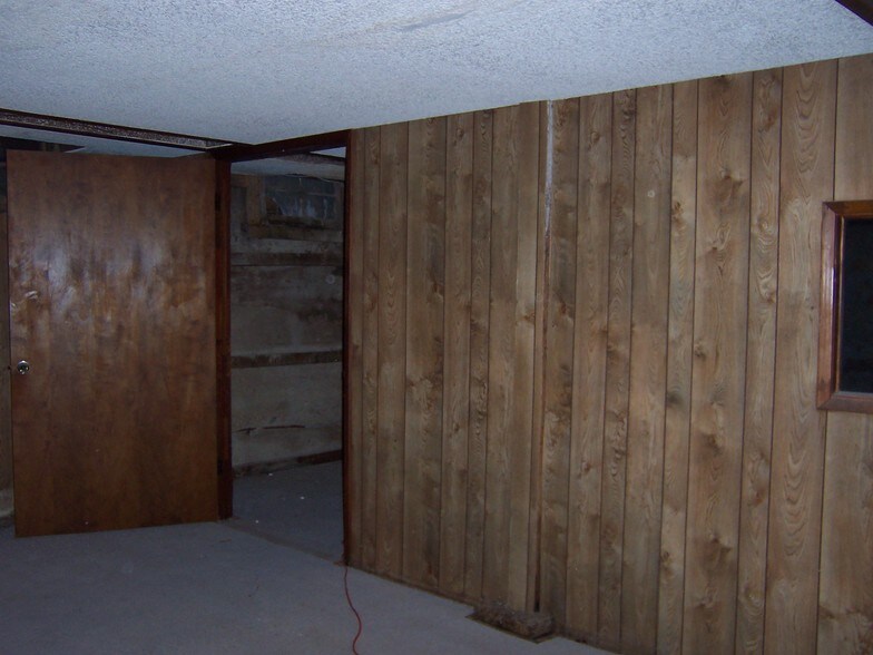 More Photos Of 516 W Lancaster Blvd, Lancaster Freestanding For Lease