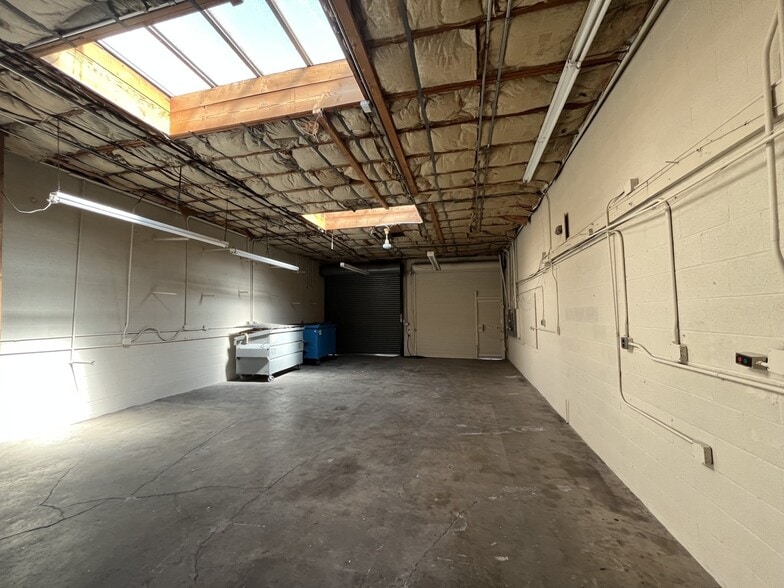 More Photos Of 419 MacArthur Ave, Redwood City Service For Sale