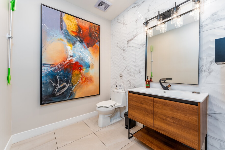 More Photos Of 3184 N Colorado St, Chandler Warehouse For Sale