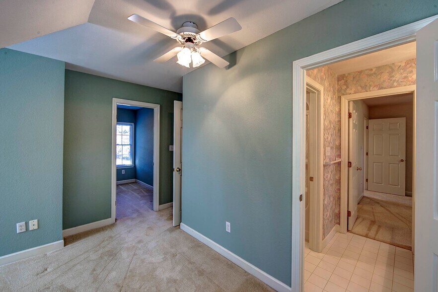 More Photos Of 113 Robert Bruce dr, Manteo Flex For Sale