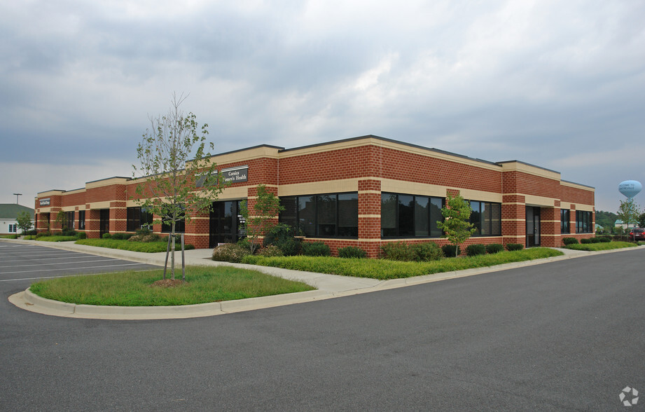 Primary Photo Of 202 Coursevall Dr, Centreville Medical For Lease