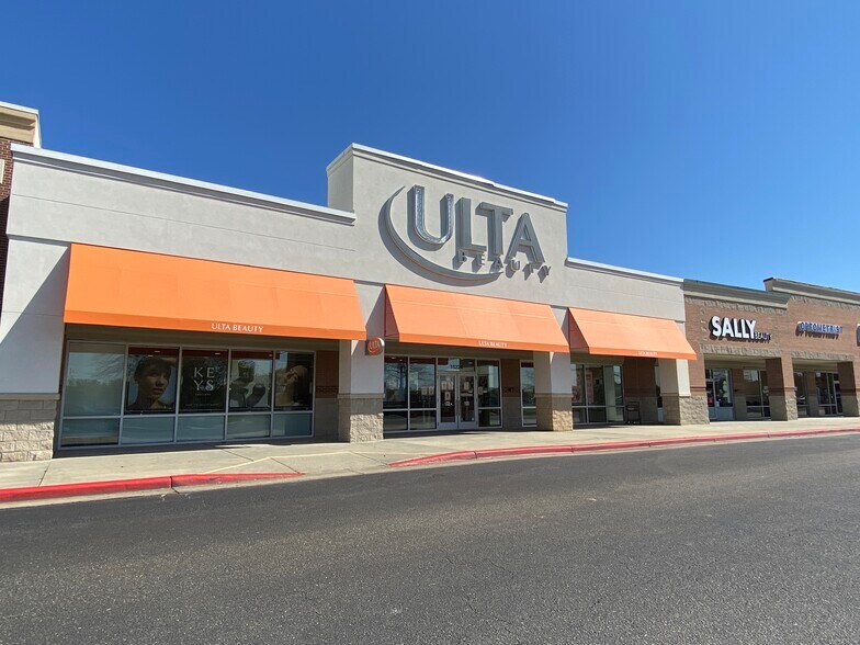 More Photos Of 15256-15268 Crossroads Pky, Gulfport Storefront For Lease