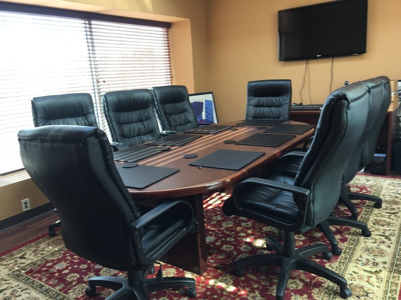 More Photos Of 200 Parkway Dr S, Hauppauge Medical For Lease