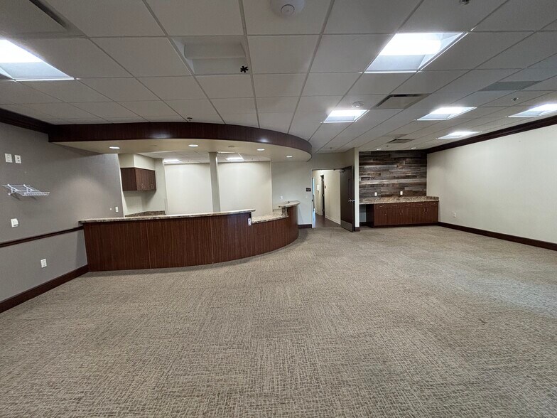 More Photos Of 6321 S Redwood Rd, Salt Lake City Office For Lease