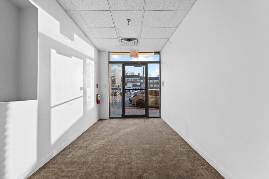 More Photos Of 545-553 Cedar Ln, Teaneck Office For Lease