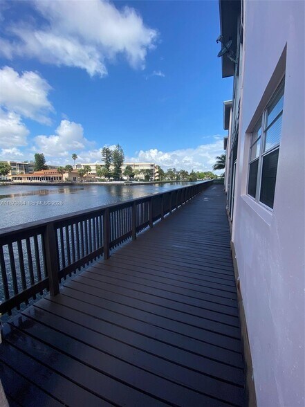 More Photos Of 2775 Taft St, Hollywood Apartments For Sale
