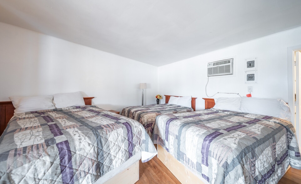 More Photos Of 812 S Bishop Ave, Rolla Hotel For Sale