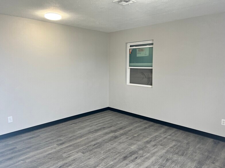 More Photos Of 5901-5909 Tension Dr, Fort Worth Warehouse For Lease