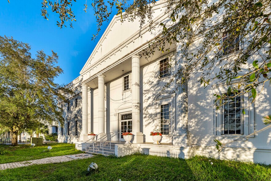 More Photos Of 15165 NW 77th Ave, Miami Lakes Medical For Lease