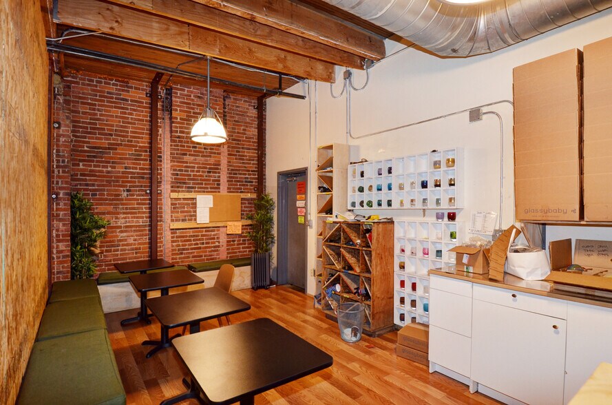 More Photos Of 3406 E Union St, Seattle Office For Sale