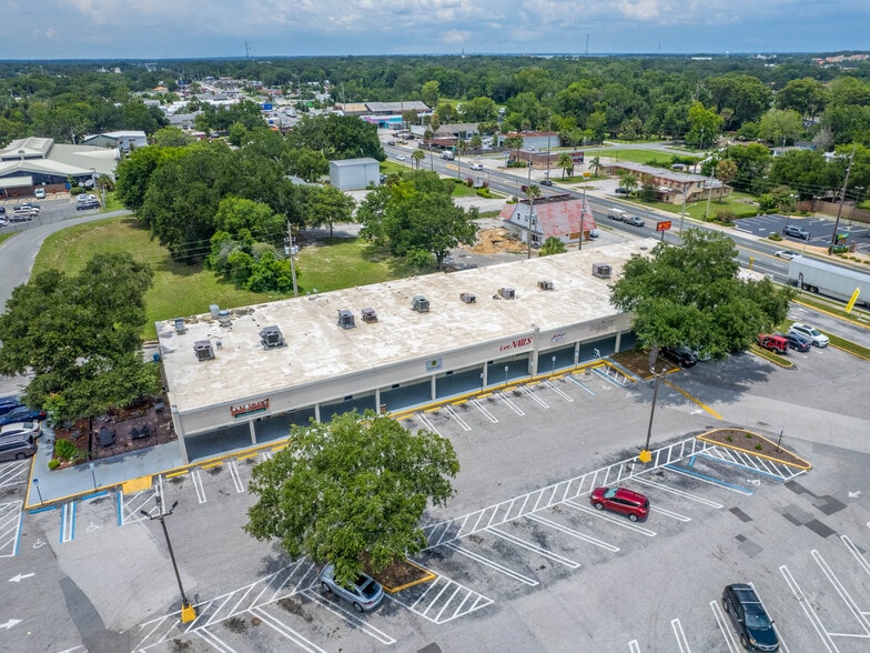 More Photos Of 1415 S 14th St, Leesburg Unknown For Lease